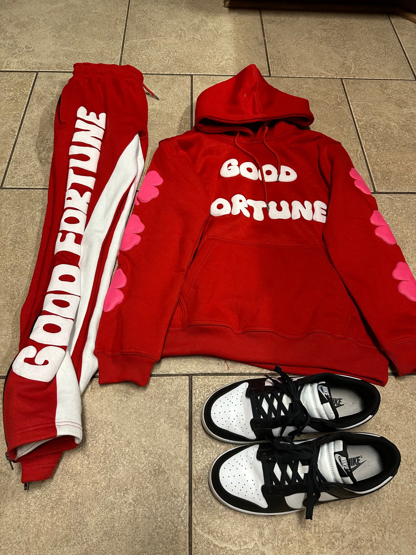 SCARLET SWEATSUIT